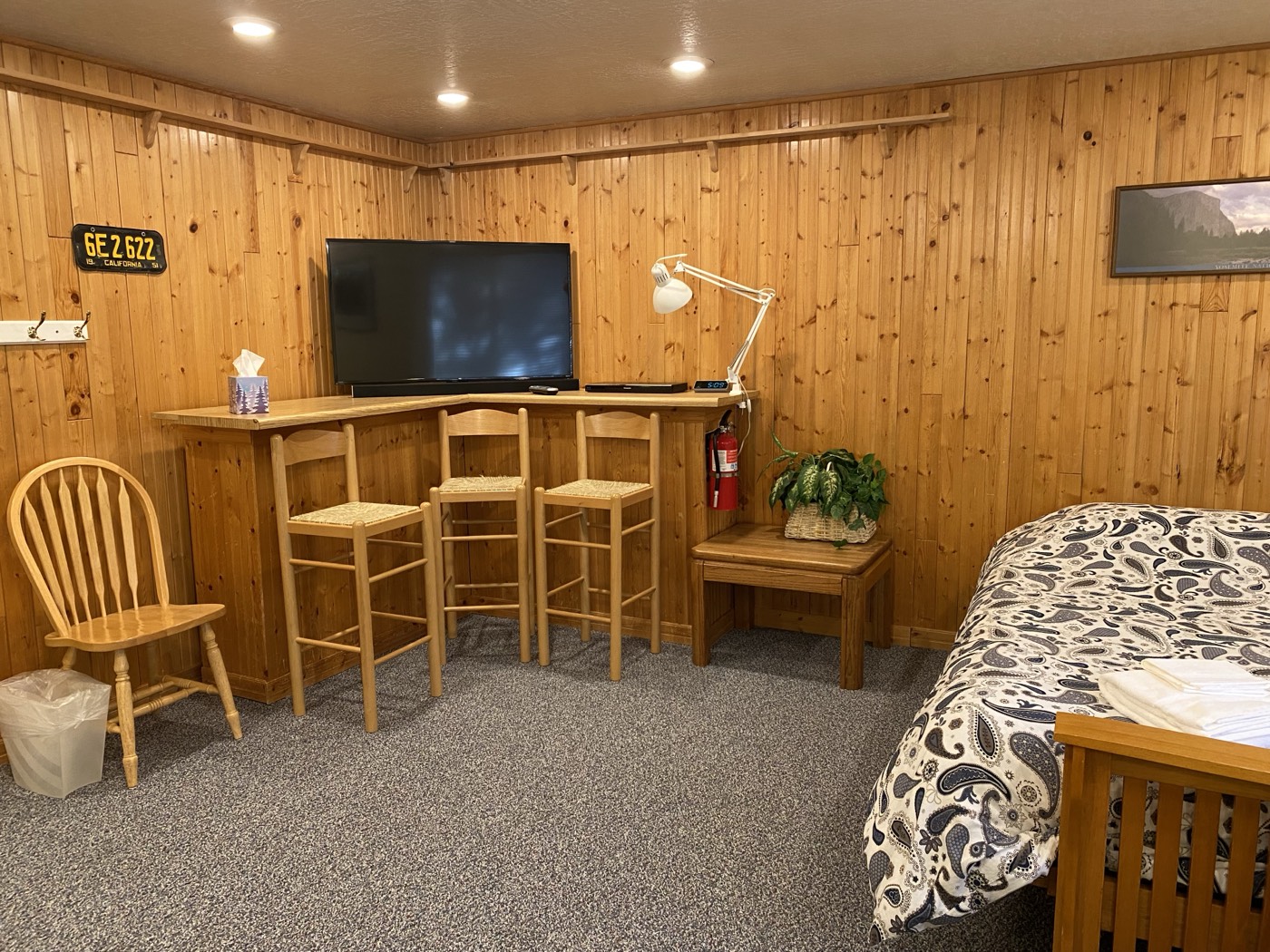 Queen futon upstairs, bar and TV